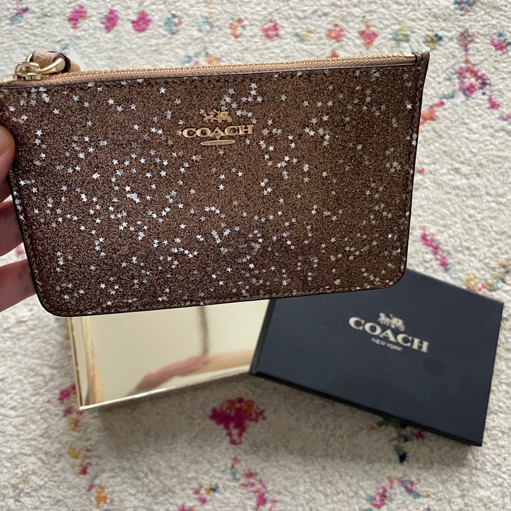 NWT Coach ⭐️ glitter wristlet